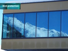 Glass in architecture poses a danger to birds - bird protection glass offers a solution. Photo: © M. Haller Glass in architecture poses a danger to birds - bird protection glass offers a solution. Photo: © M. Haller
