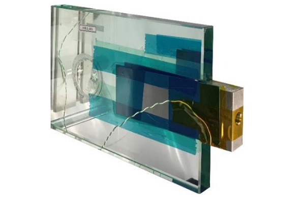 Fig. 2 Edge-laminated connection during fabrication process