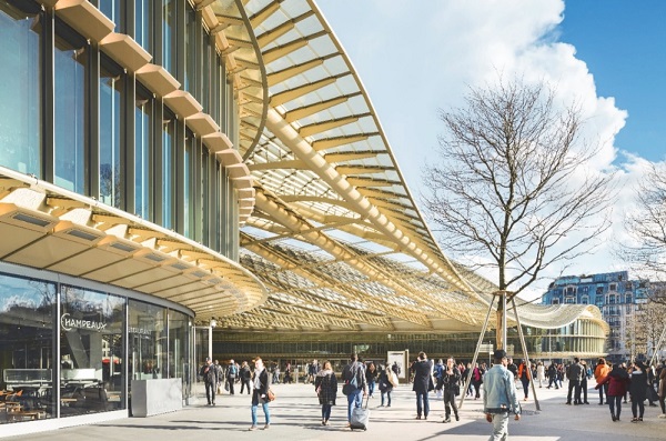 Fig. 7: Les Halles, A busy place, Source: photo-sergio-grazia-2016-BERGER ANZIUTTI