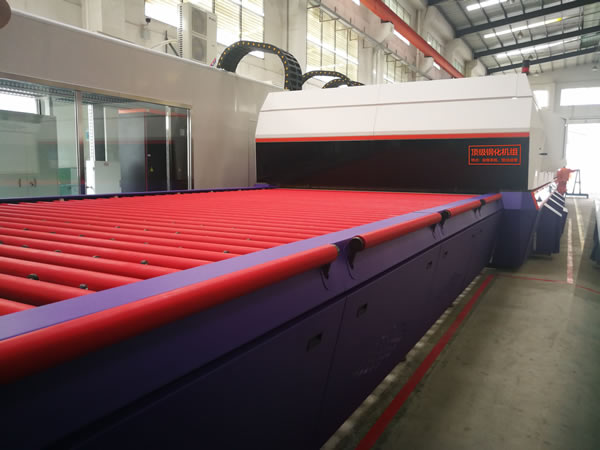 LONGLASS Introduces the Top Series Glass Tempering Furnace of NorthGlass to Boost the Development of High-End Market