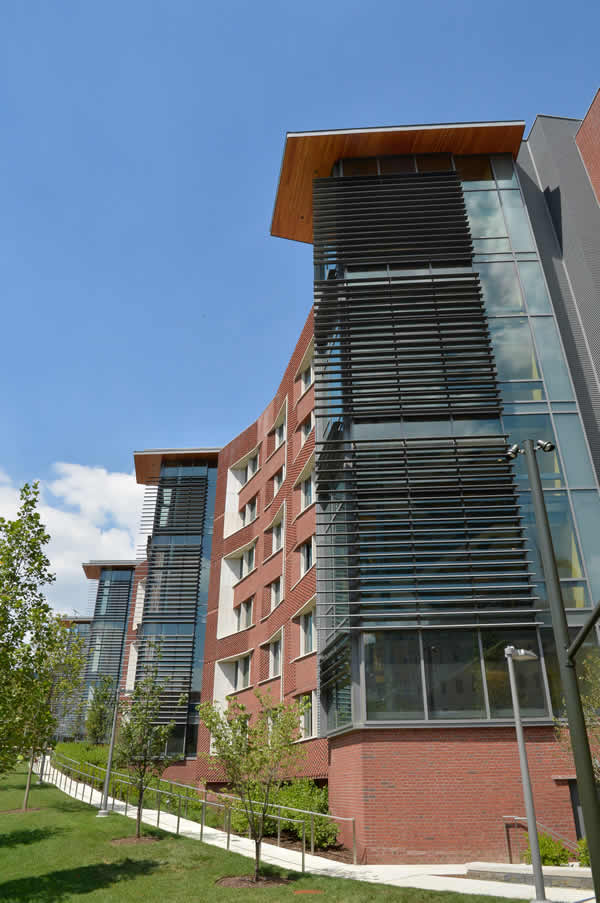 Wausau’s curtainwall, windows and sun shades shape the University of ...