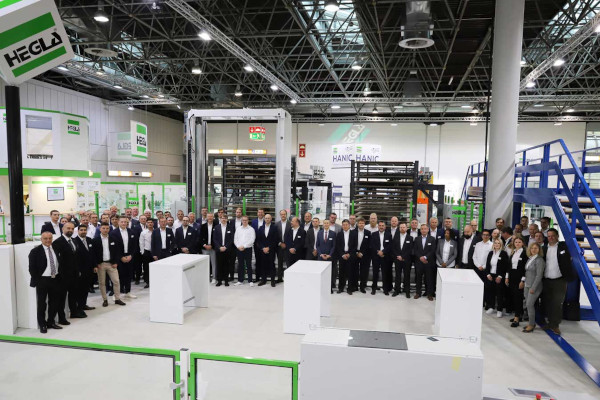 The HEGLA Group stand at the 2024 Glasstec trade fair in Düsseldorf.