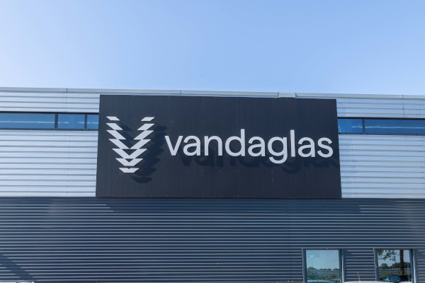 LiSEC & vandaglas: How training can boost production and increase yield