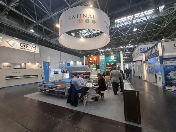 Satinal shines at Glasstec Düsseldorf