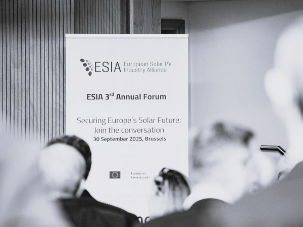 Glass for Europe defends a full value chain approach for rebuilding solar manufacturing in Europe Glass for Europe defends a full value chain approach for rebuilding solar manufacturing in Europe