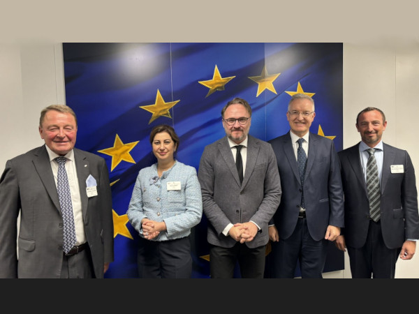 Glass for Europe Meets Commissioner Dan Jørgensen to Discuss Energy, Competitiveness, and Housing Glass for Europe Meets Commissioner Dan Jørgensen to Discuss Energy, Competitiveness, and Housing