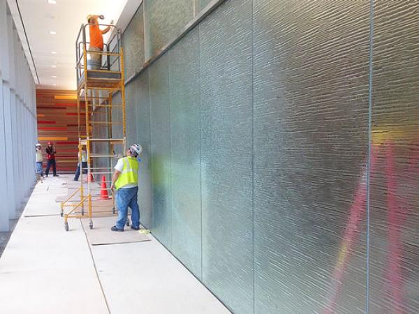 A New Glass Installation Waiting To Be Revealed Glassonweb Com   A New Glass.in  