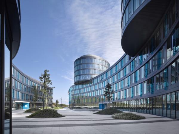 Aviatica building in Prague showcases Guardian® glass.