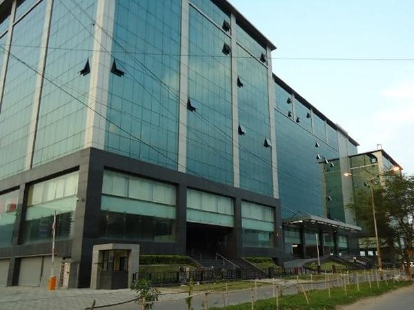 Saint-Gobain Infinity at Godrej Waterside, Kolkata