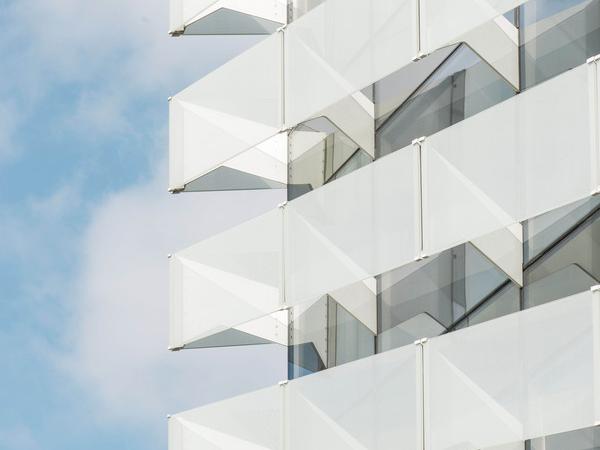  Torre Puig - An angled skyscraper that cuts the sky in Barcelona