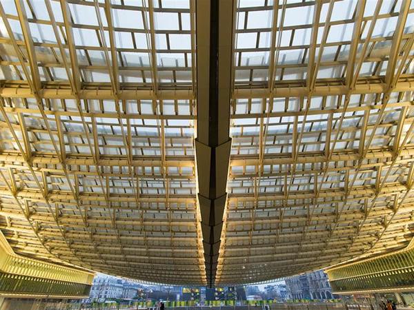 Agc Adorns The Roof Of Les Halles De Paris With Glass Glassonweb Com