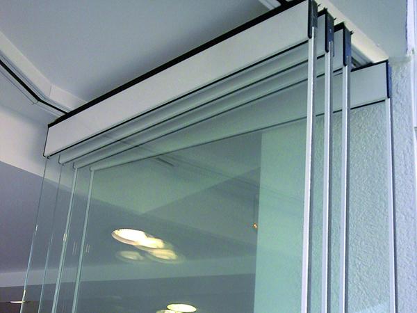 Add Flexibility to an Open Plan Office with Our Flexirol Multidirectional System