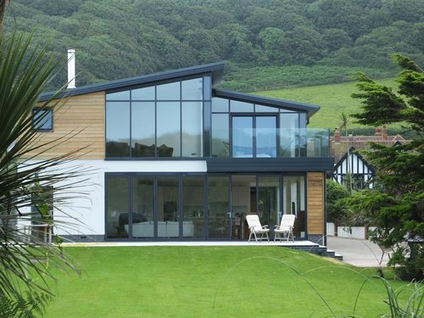 Bespoke House Specifies Aluminium