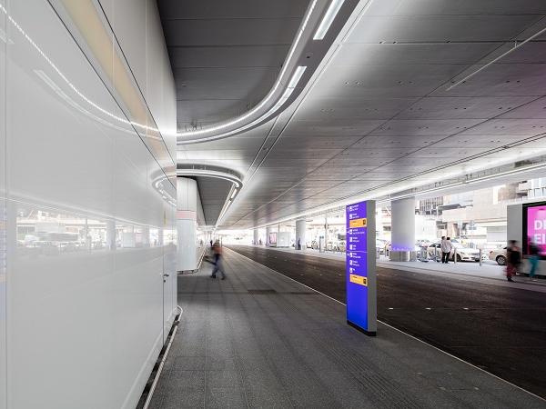 Luminous White Walls at Frankfurt Airport’s Terminal 1