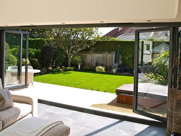 Made to measure aluminium bi-fold doors for large spaces