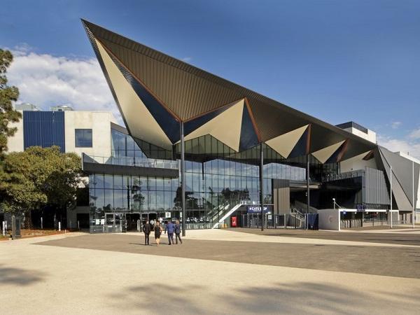 The new Geelong stadium is a real crowd pleaser