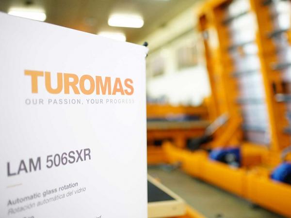 Turomas, the quality and experience of 30 years with laminated glass