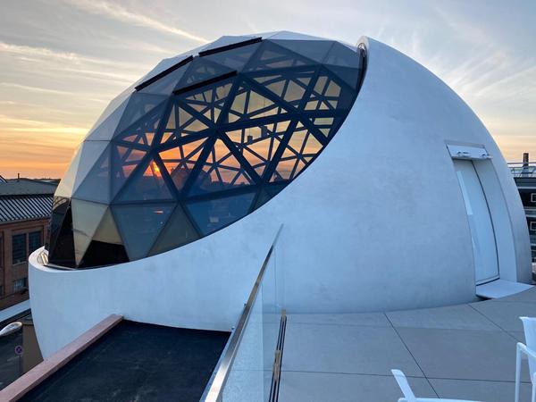 Liquid crystal glass helps realize the Niemeyer Sphere | eyrise®