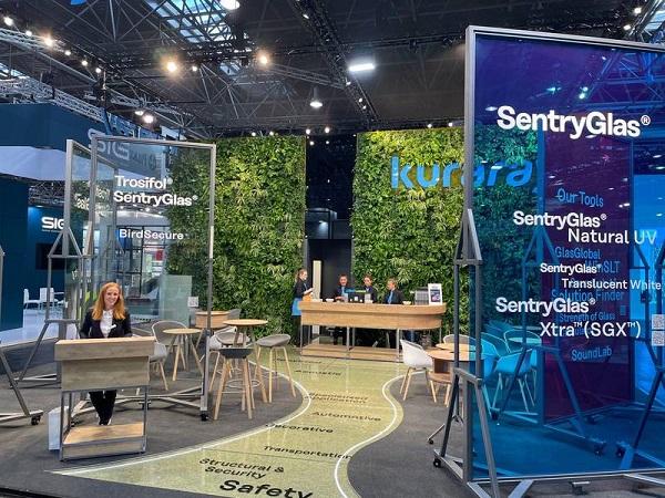 Kuraray presents sustainable exhibition stand at glasstec 2022