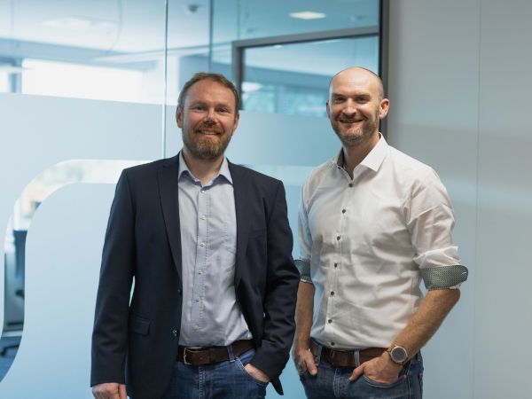 Dr. Dr. André Temmler (left) and Georg Pokorny (right) are the presenters at the cericom expert talks at the LiSEC Stand Auditorium.