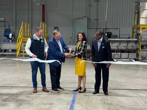 LuxWall Opens New Advanced Glass Production Facility