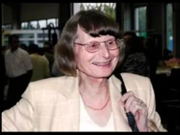 Dr. Renate Albat Dr. Renate Albat