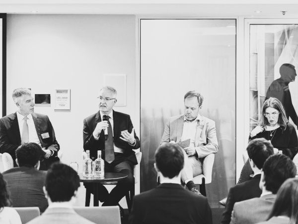 Glass for Europe advocates for a competitive flat glass and glazing sector at a Glass Alliance Europe event Glass for Europe advocates for a competitive flat glass and glazing sector at a Glass Alliance Europe event